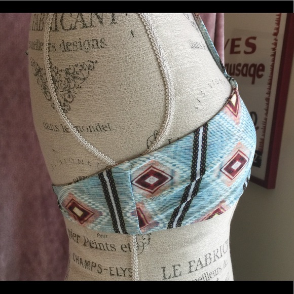 Beach Riot Taos Top - Picture 6 of 8